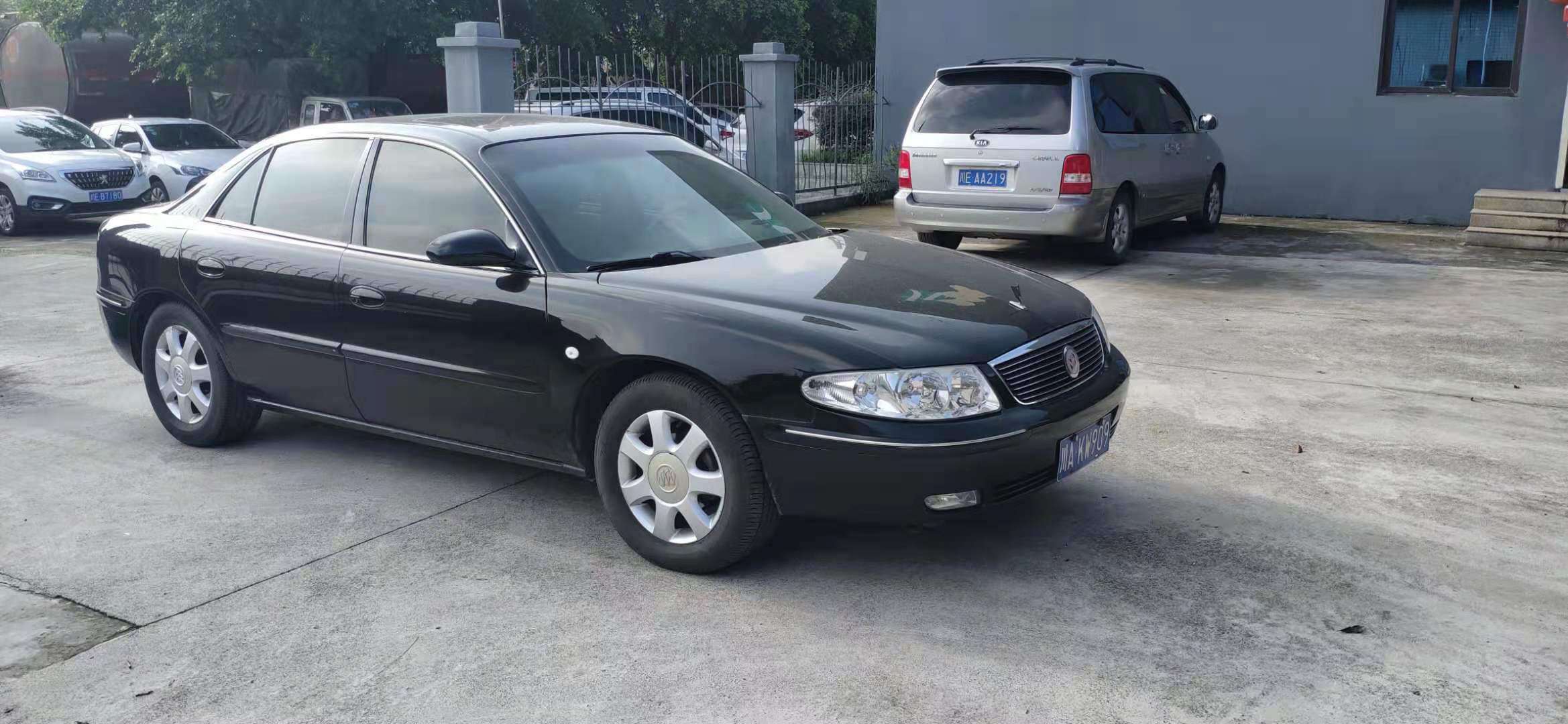 ?？怂埂⑸虾e克機(jī)車拍賣